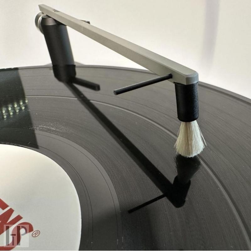 Thorens CA 800 Antistatic Vinyl Cleaning Arm